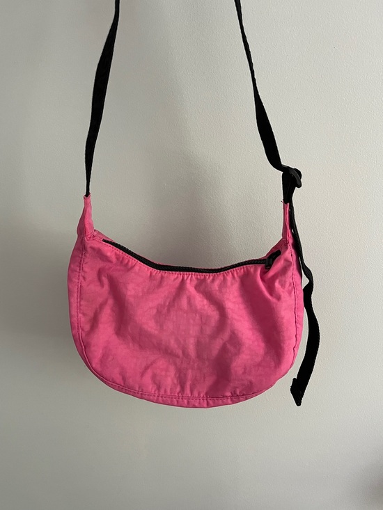 BAGGU Handbags - BAGGU Hot Pink Small Crescent Bag